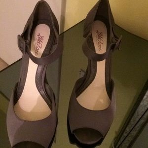 Wedge gray suede fabric open toed shoes